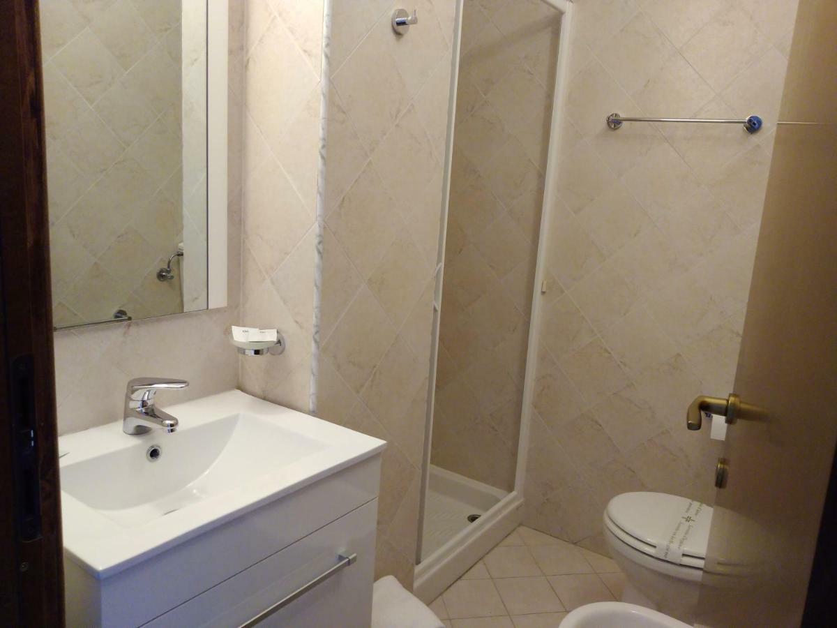 La Fenice Hotel 蒙特卡蒂尼泰尔梅 外观 照片